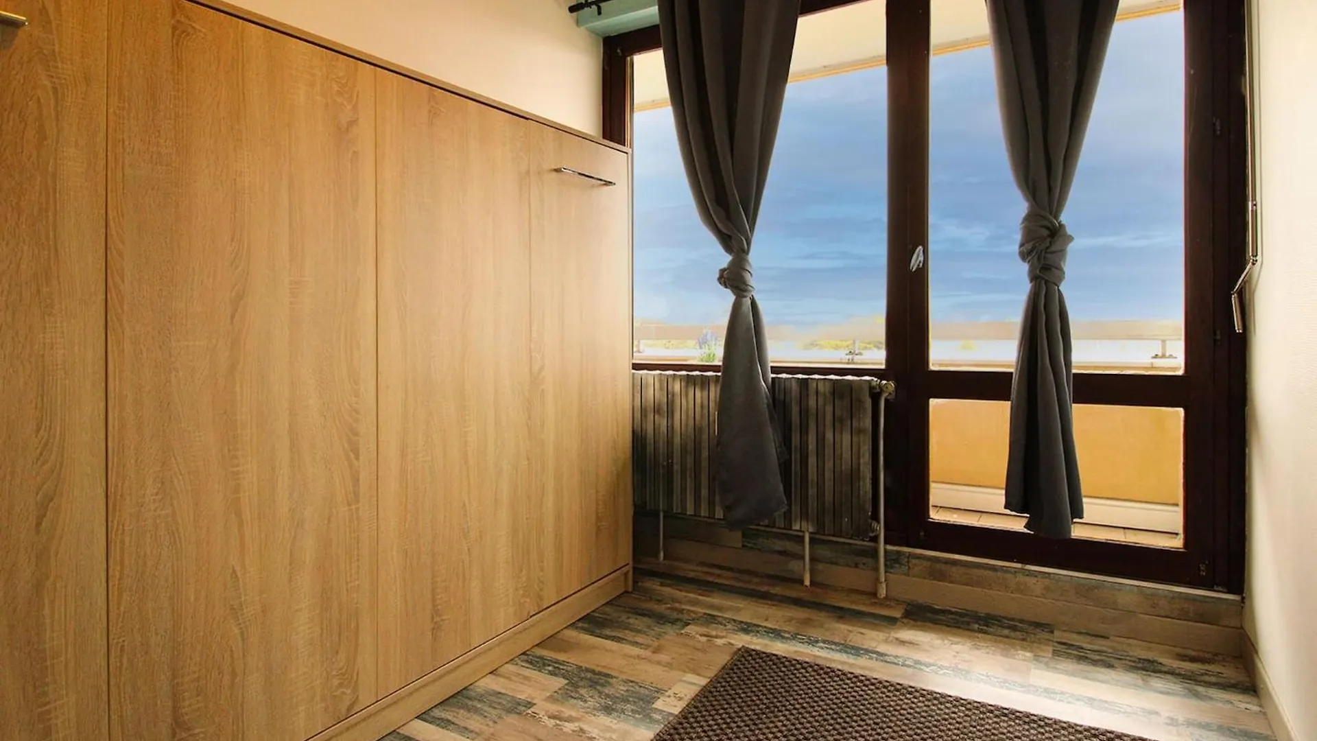 Homey Bellevue - New - Appartement Avec Une Chambre - Parking Prive Gratuit - Balcon Avec Belle Vue - Netflix Et Wifi Inclus - A 5 Min De La Frontiere Pour Rejoindre Geneve Gaillard Francie