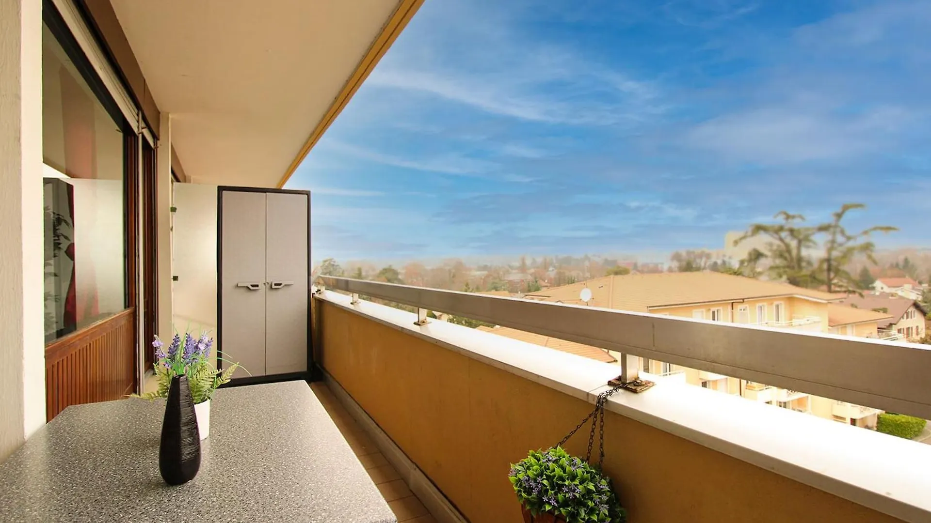 Apartmán Homey Bellevue - New - Appartement Avec Une Chambre - Parking Prive Gratuit - Balcon Avec Belle Vue - Netflix Et Wifi Inclus - A 5 Min De La Frontiere Pour Rejoindre Geneve Gaillard Francie