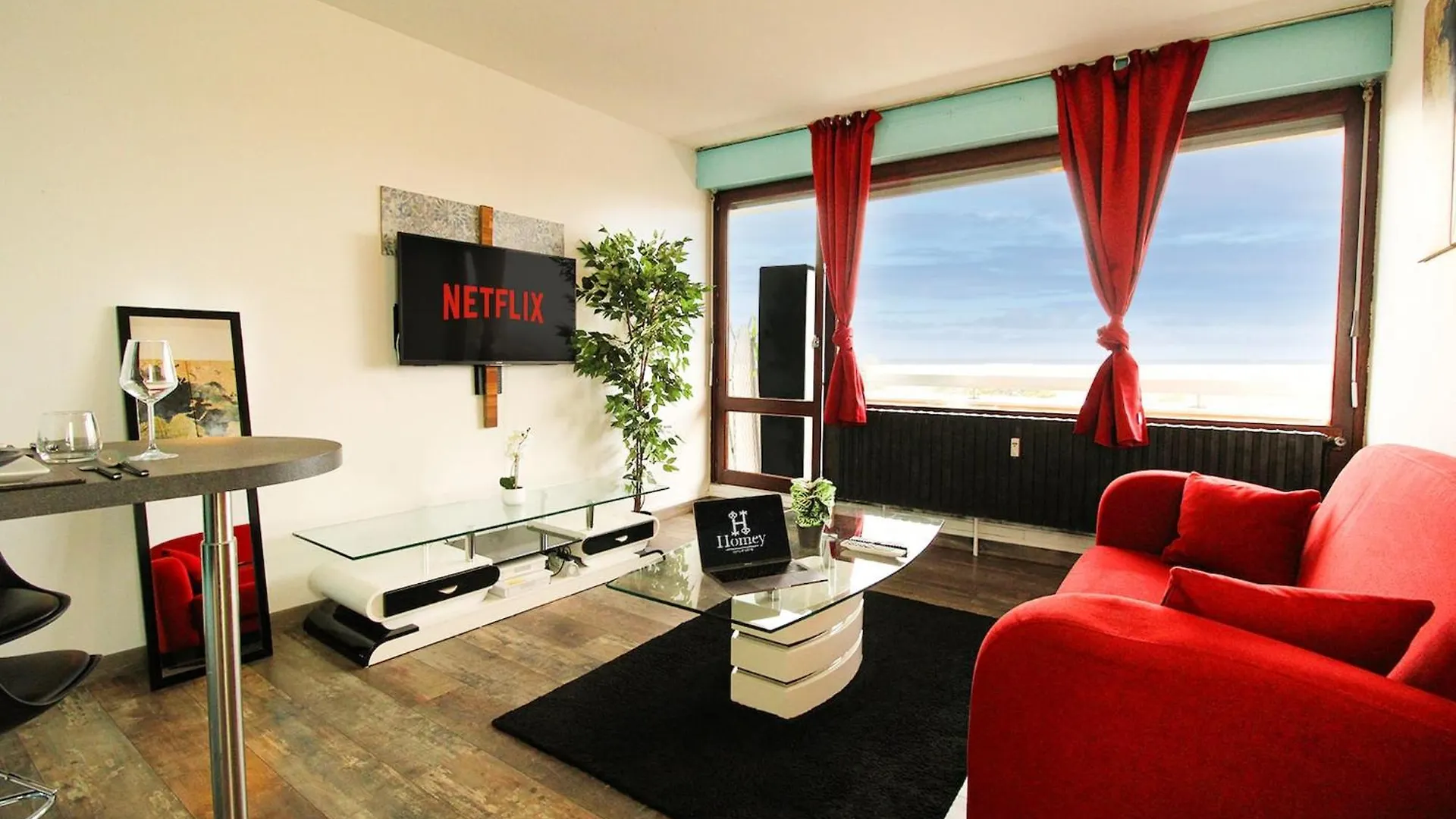 Homey Bellevue - New - Appartement Avec Une Chambre - Parking Prive Gratuit - Balcon Avec Belle Vue - Netflix Et Wifi Inclus - A 5 Min De La Frontiere Pour Rejoindre Geneve Gaillard Apartmán