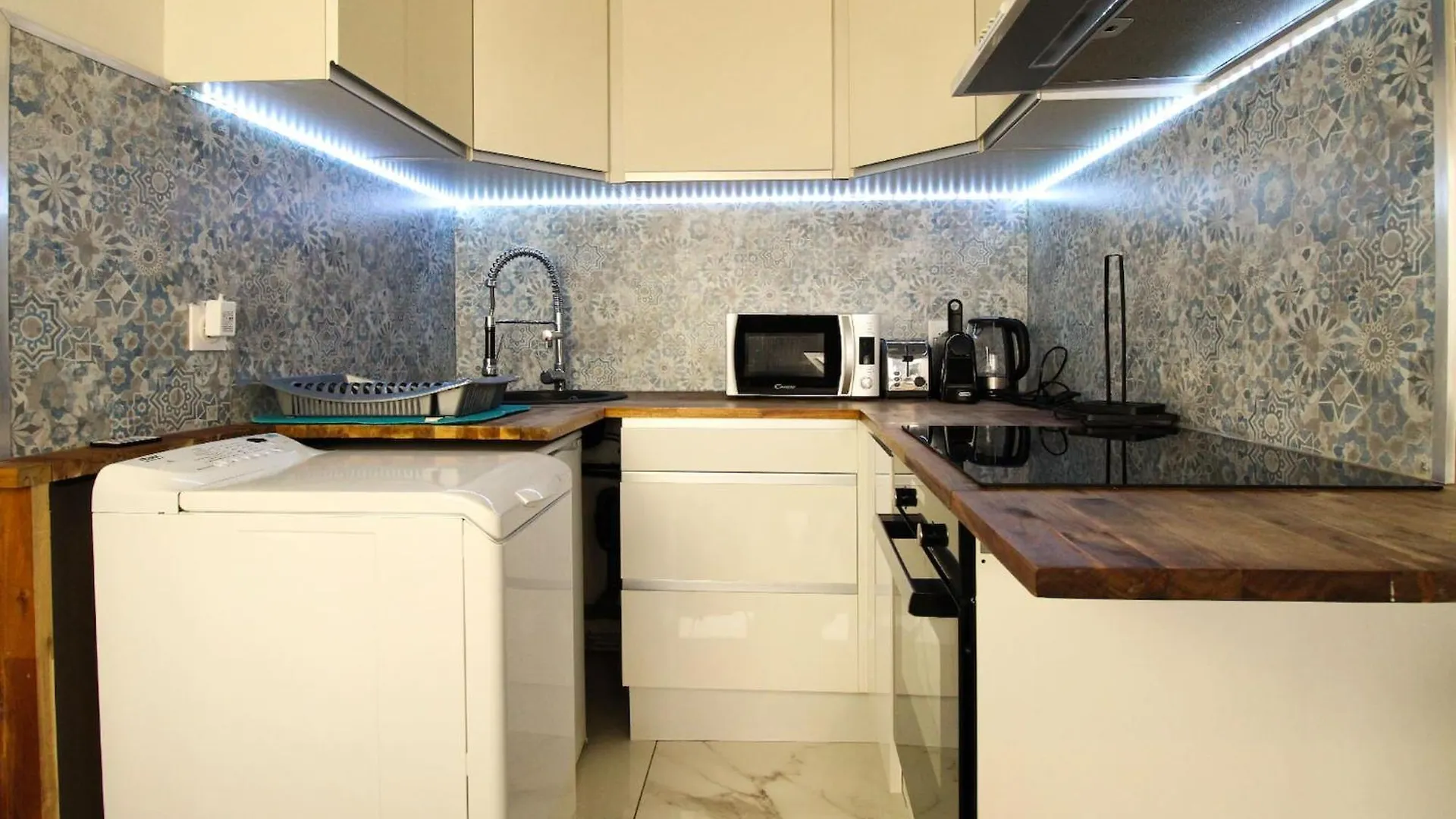 Homey Bellevue - New - Appartement Avec Une Chambre - Parking Prive Gratuit - Balcon Avec Belle Vue - Netflix Et Wifi Inclus - A 5 Min De La Frontiere Pour Rejoindre Geneve Gaillard Francie